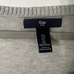 GAP Light Gray Knit Top thumbnail 2