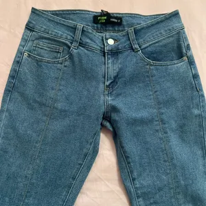 COPY - Forever 21 star flared jeans thumbnail 5