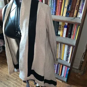 Banana Republic cream and black merino wool cashmere blend S cardigan thumbnail 4