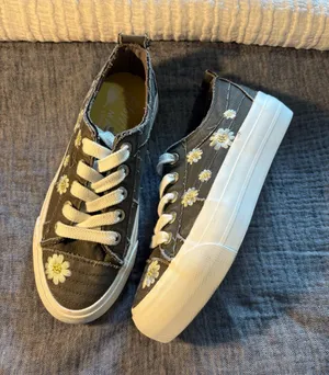 grey Blowfish Malibu Sadie-Sun Platform Sneaker size 7.5 thumbnail 1