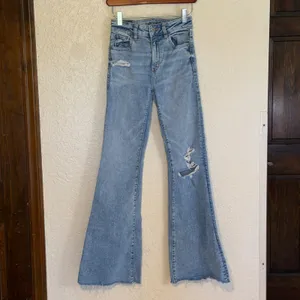 American Eagle Flare‎ Jeans Women 0 Blue Distressed High Rise Next Level Stretch thumbnail 2