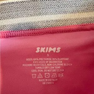 Skims Fits Everybody Logo Skort thumbnail 4