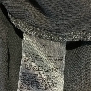 Old Navy Women's Charcoal Short Sleeve Tee thumbnail 7