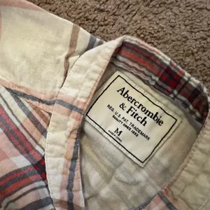 Abercrombie medium button down‎ thumbnail 8