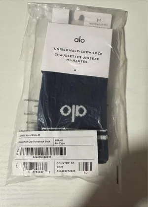 Alo Yoga Socks In Navy Blue thumbnail 2