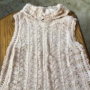 Miss Me Pointelle Crochet Cowl Neck Sweater Tank in Ecru sz small EUC thumbnail 4
