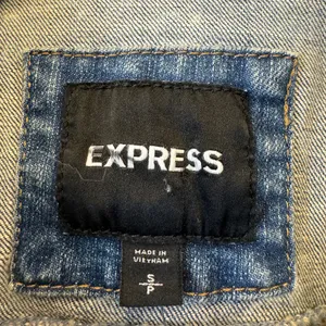 Express sz S 100% Cotton Long‎ sleeve button denim Jean jacket thumbnail 3