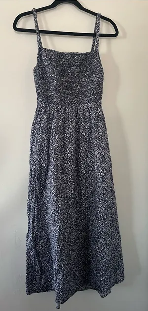 Old Navy 100% Cotton Navy Blue Floral Smocked Midi Dress Large Coastal thumbnail 1