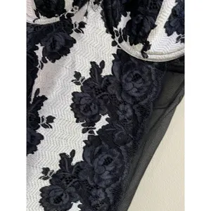 Victoria’s Secret Black White Lace Bustier Corset Garter Lingerie‎ 34C thumbnail 6