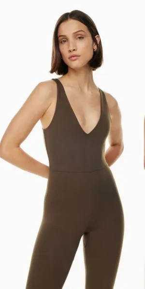 Aritzia Babaton Contour V-Neck‎ Jumpsuit in Nude Beige Small Kim K Kardashian thumbnail 1