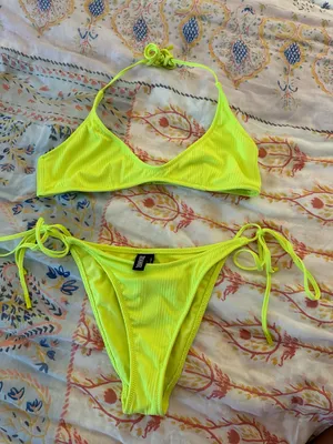 Triangl bikini thumbnail 1