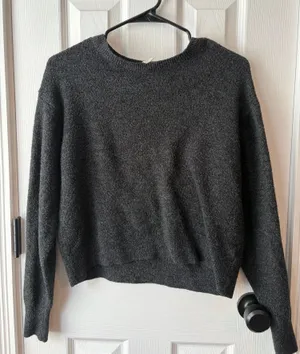 H&M Sweater Cropped thumbnail 1