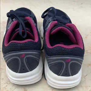 New Balance 470 Tech Ride Pigment/Poisonberry sneakers size 7 thumbnail 6