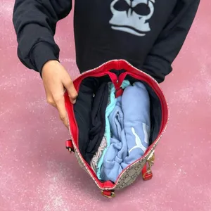 Source Unknown Grey Purse with Red Straps thumbnail 6