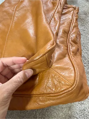 Marc by Marc Jacobs Women’s Leather Turnlock Pockets Shoulder Tote Bag in Tan thumbnail 11