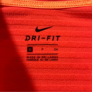 NIKE WOMEN'S Dri FIT Coral Peach Pink 1/2 ZIP UP LONG SLEEVE‎ SHIRT Small Ribbed thumbnail 7