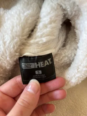 Cozy White Fleece Zip-Up Hoodie thumbnail 2