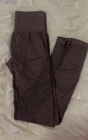 Gymshark Leggings thumbnail 1