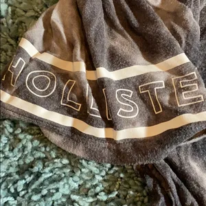 Gray tie dye hollister tee thumbnail 3