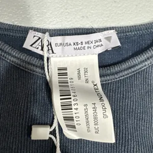 Zara Crop Top Crew Neck Pullover Stretch Long Sleeve Faded Blue Size XS Stylish thumbnail 4