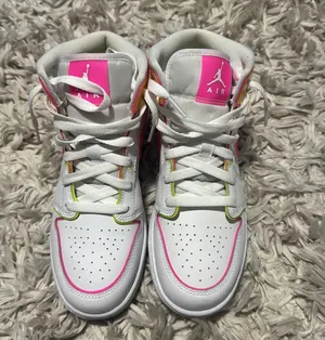 Nike Jordan 1 Retro Mids Edge Glow thumbnail 3