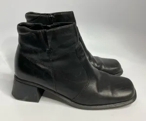 Thom McAn leather Y2K boots size 8‎ Black thumbnail 1