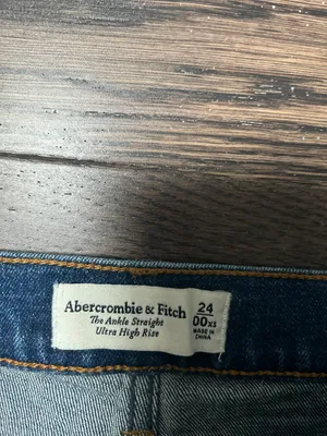 Abercrombie Ultra High Rise Ankle Straight thumbnail 3