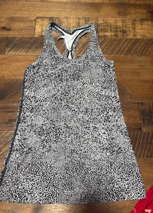 Lululemon Tank thumbnail 1