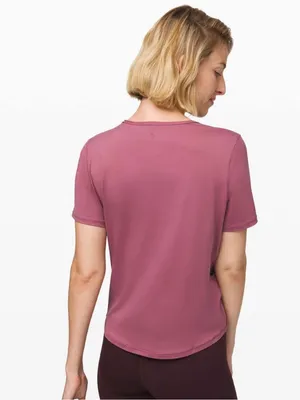 Lululemon Do the Daily Short Sleeve in Plumful - Size: 2 thumbnail 3