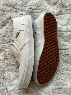 Girls Vans Slip ons thumbnail 3