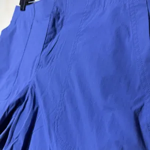 Eddie Bauer Women's Hiking Shorts‎ Size 8 Blue Stretch Outdoor Trail Travel 4" thumbnail 3