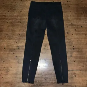 Liverpool black classic minimalist stretchy 8/29 jeggings thumbnail 3