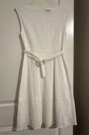 Theory Dress Afala White Eyelet Embroidered Cotton Size 4 Belted A-Line MIDI thumbnail 1