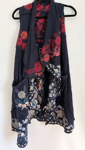 Coldwater creek size medium sleeveless vest knit embroidery boho floral thumbnail 1