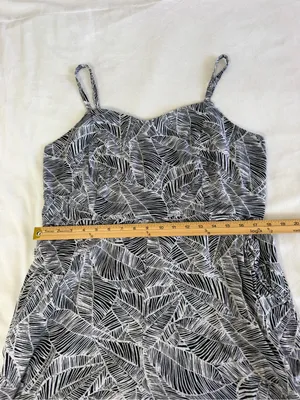 Old Navy Black & White Printed Cropped Jumpsuit thumbnail 7