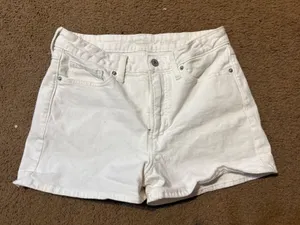 Old Navy White Shorts  thumbnail 1