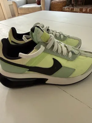 Nike sneakers women size 6 thumbnail 4