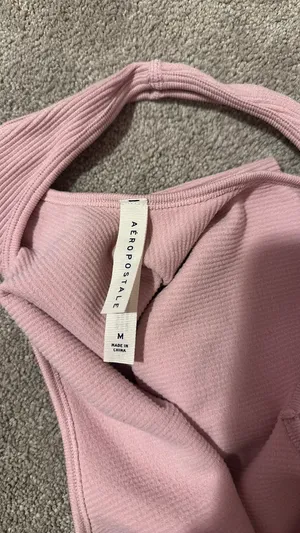 Aeropostale Top thumbnail 2