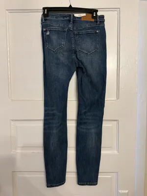 Judy Blue Blue Jeans thumbnail 2