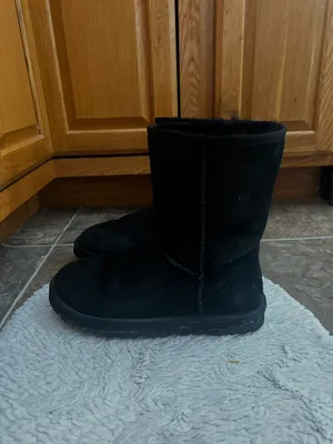 UGG Boots thumbnail 3