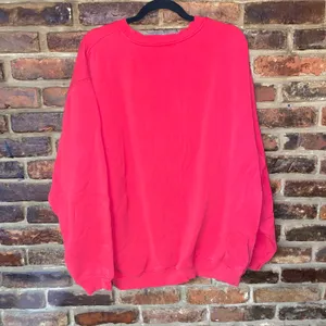 Disney Disneyland Resort Vintage Red Embroidered Sweatshirt Adult Size XL thumbnail 6