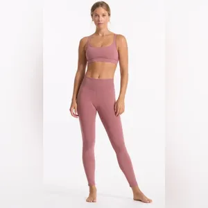 Vuori NWT Rib Studio High-Waisted Leggings Marsala Size M thumbnail 3