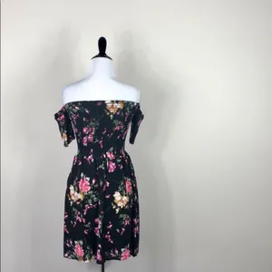 Black Floral Off Shoulder Lace Up Mini Dress Ruched Stretchy Size Small thumbnail 6