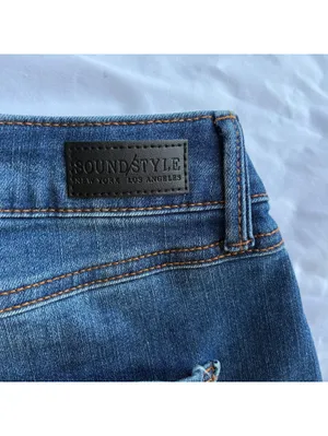 Sound Style Womans Size 4 High Waisted Frayed Hem Med Wash Jean Cutoff Shorts thumbnail 3