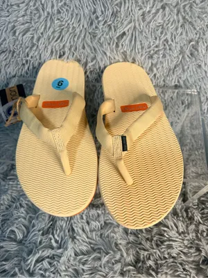 Everyday Comfort Women's Flip Flops in Beige thumbnail 3