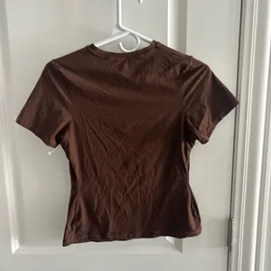 Skims Fits Everybody Tee Shirt thumbnail 4
