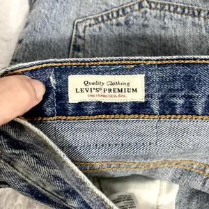Levi's 501 Blue Medium Wash Denim Cut-off Button Fly Summer Beach Shorts 31 thumbnail 3