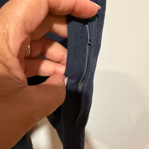 Carhartt women’s Dark Blue Cargo Pants thumbnail 14