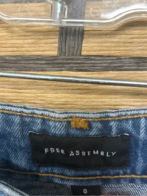 Free assembly barrel leg jeans size 0 thumbnail 6