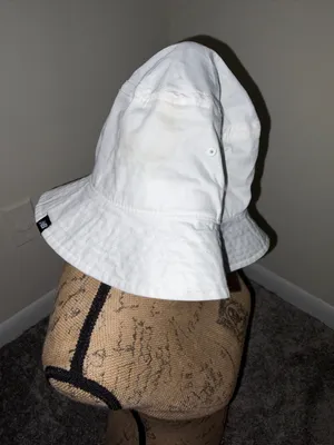 New Balance White Embroidered Logo Bucket Hat thumbnail 2